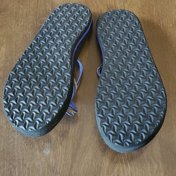 Shoes - Picture 2 of 2